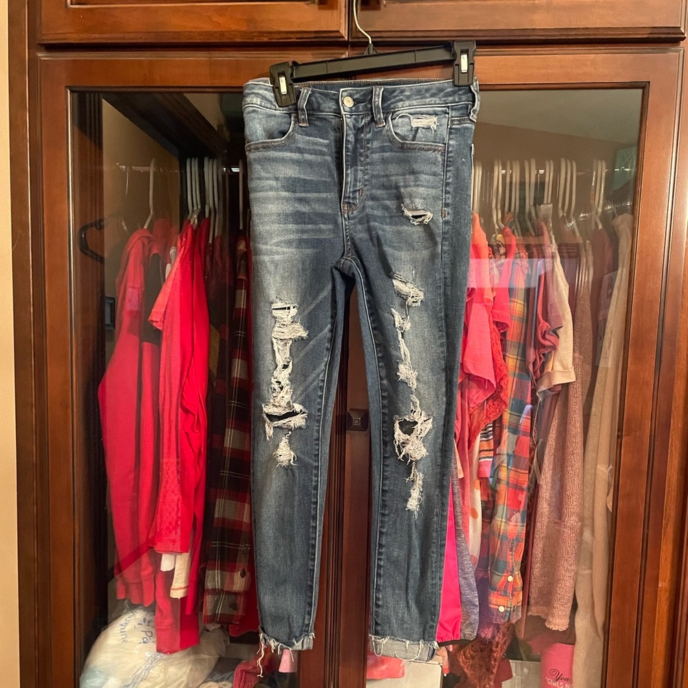 AE super high rise jeggings, distressed Sz 2